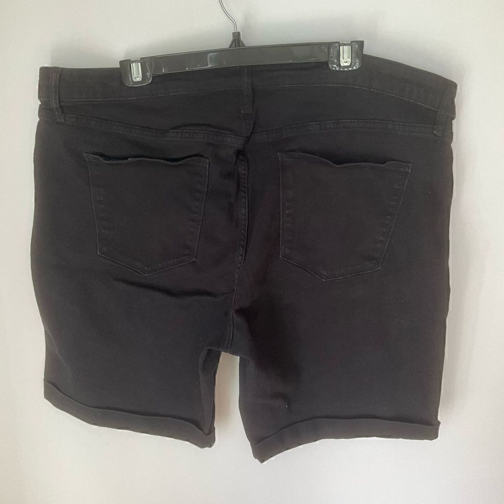 Universal Thread Black Jean Shorts, 20WR - Picture 5 of 7